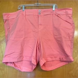 Torrid Salmon color shorts w/cuffed legs - size 28